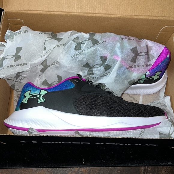 Under Armour woman’s shoes - Picture 5 of 5